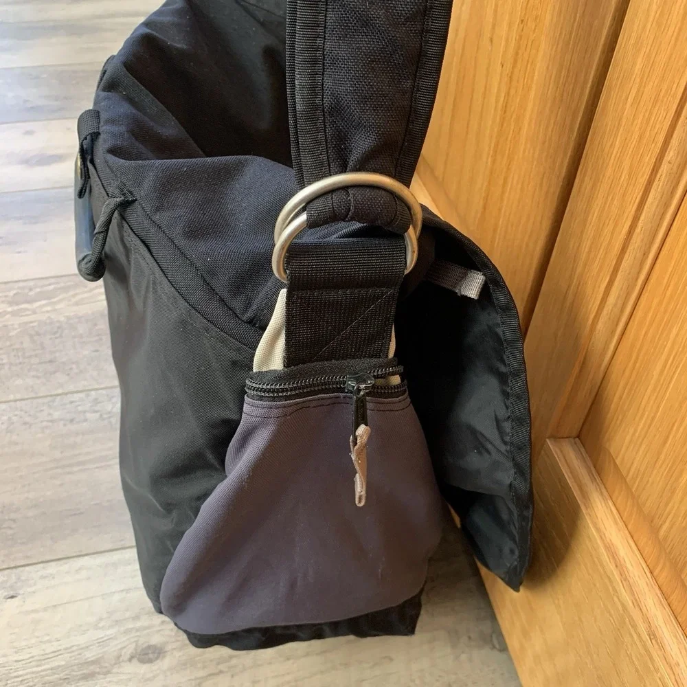 VTG L L Bean Nylon Black/Beige/Gray Crossbody Messenger Laptop Bag.